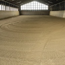 kleine Halle zum longieren, freilaufen und anreiten_1